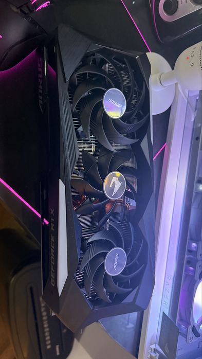 Продавам Nvidia RTX 3070 TI 8GB GDDR6X Aorus MASTER гаранция до 2026