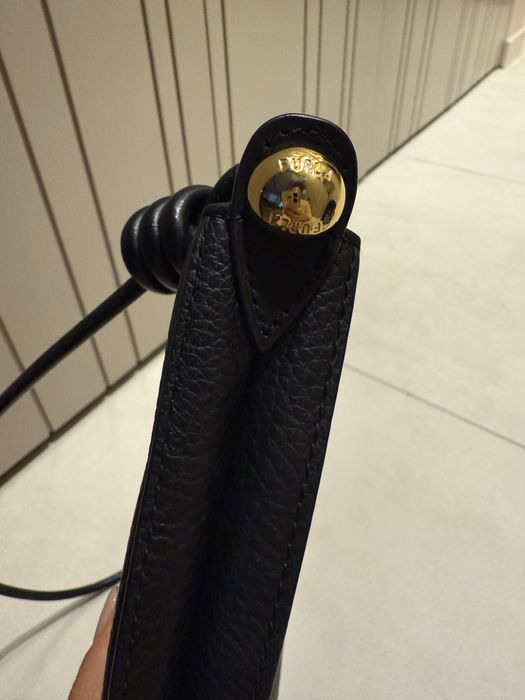 Черна кожена чанта Furla