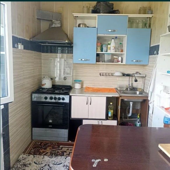 Срочно Яккасарай Саламатина 1в2/4/4 ремонт средний мебелья нет !