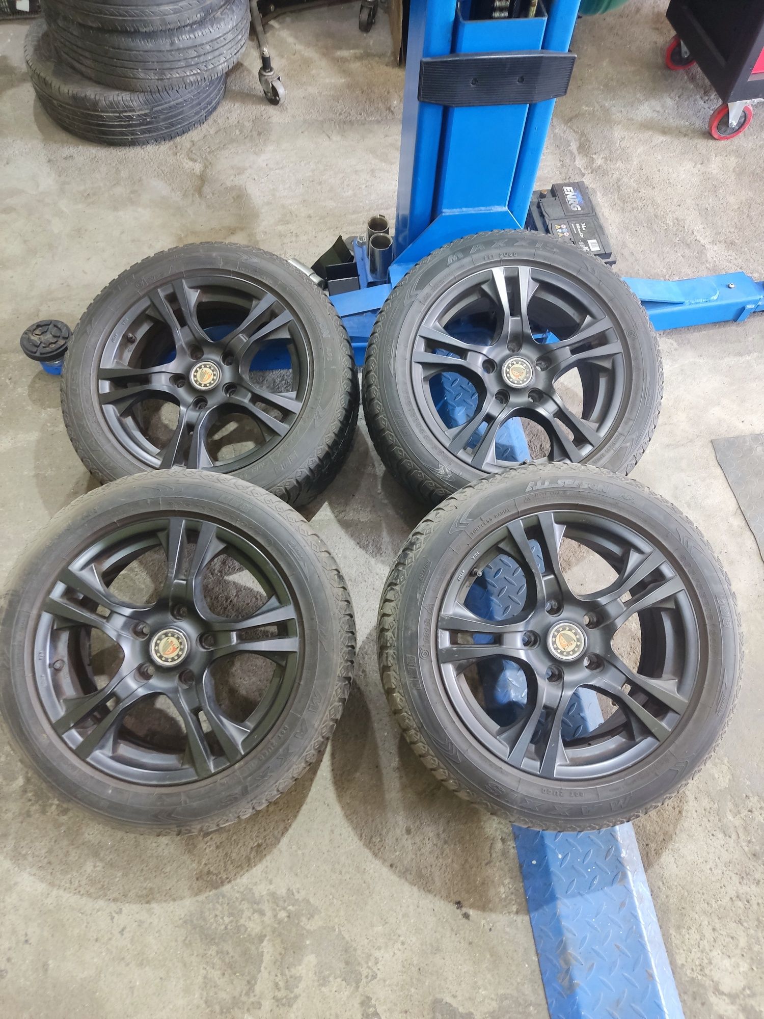 Джанти със гуми за BMW 205-55-16ки