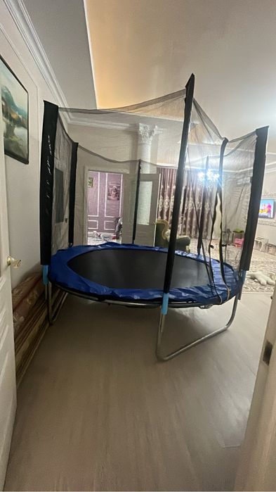 батут в хорошем состяний