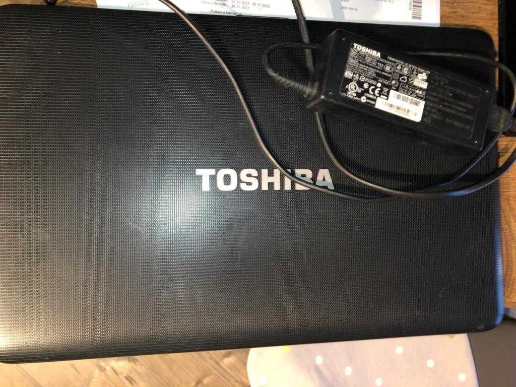 laptop Toshiba Satelite i3