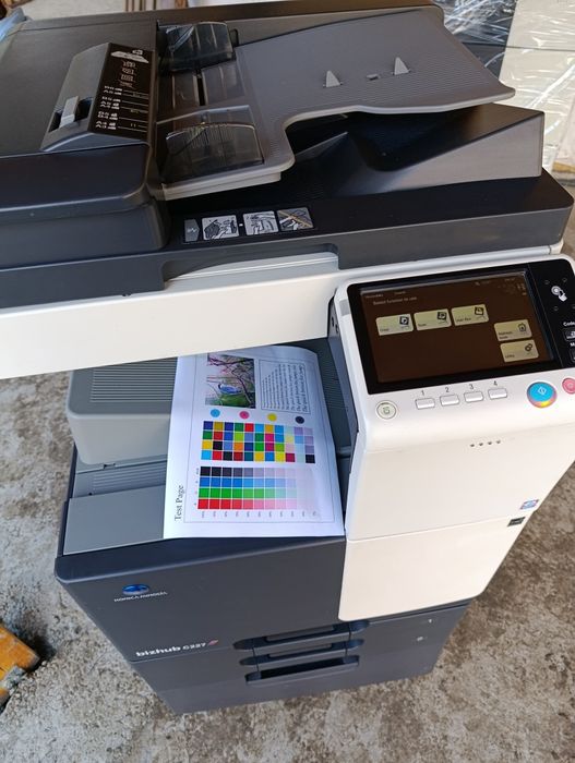 Vând multifuncțional color Konica Minolta bizhub c227