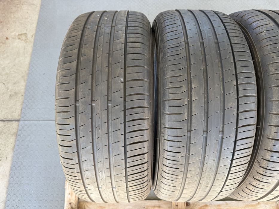 4бр. Отлични Летни Гуми 235/55R/17 -FALKEN- DOT:3822- 6.1мм+5.1мм