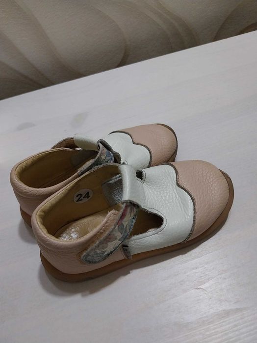 Pantofiori / sandaluțe  aryana nr 25