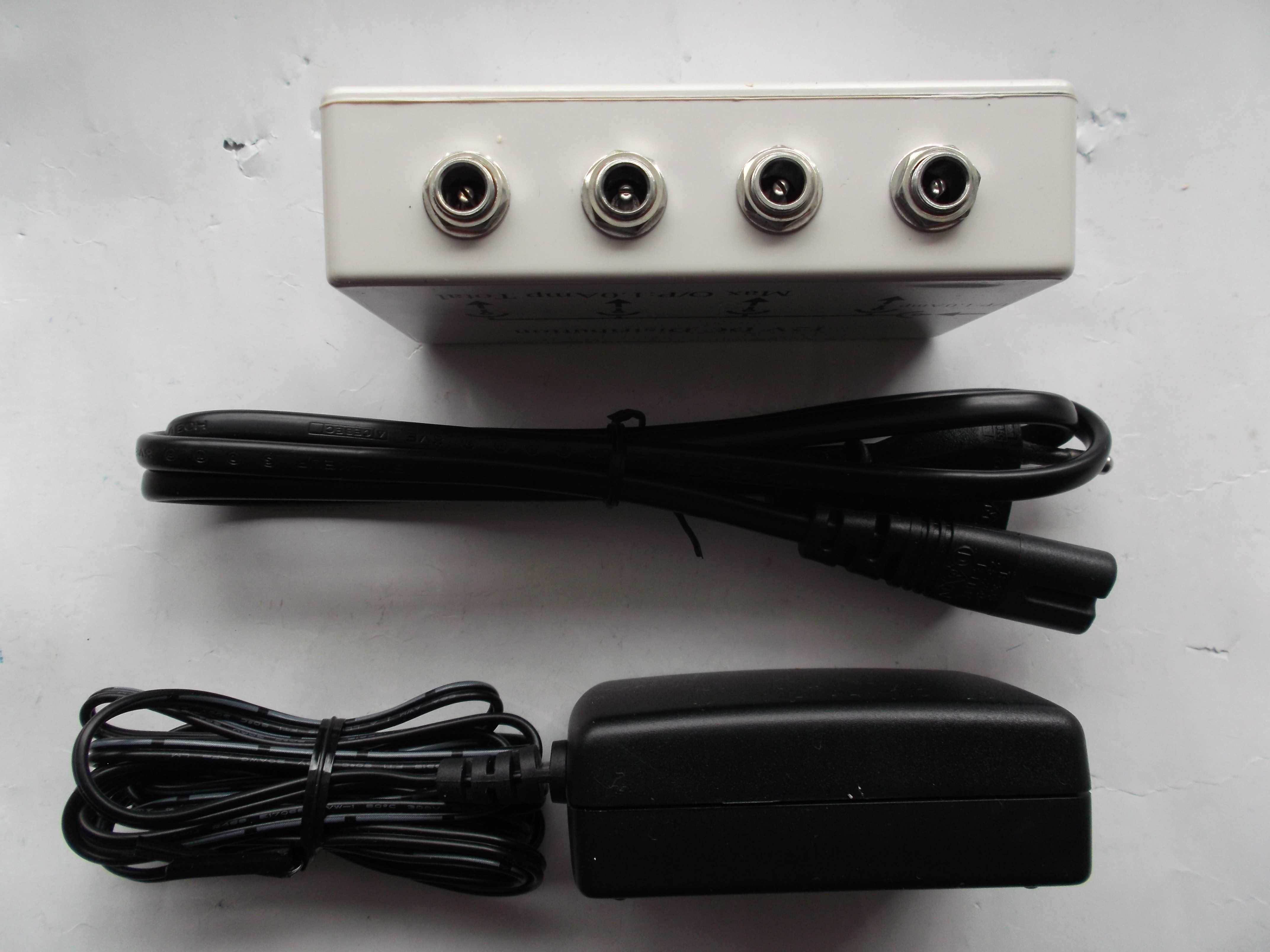 Зарядное устройство 12 V  блок питания / кабель