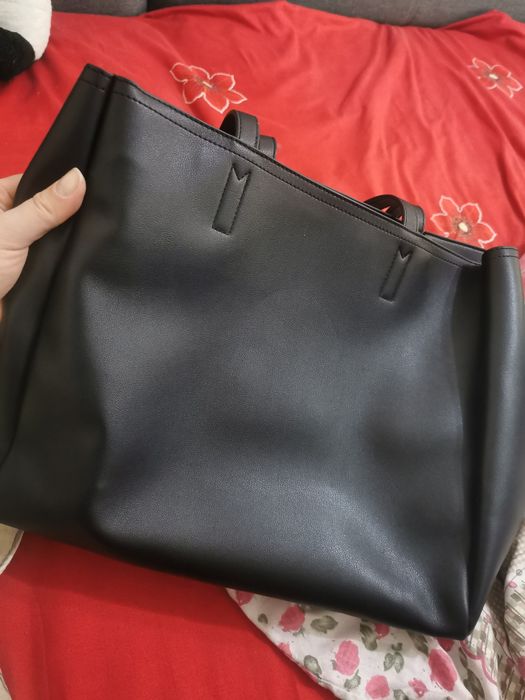 Gentuta velappele și love moschino