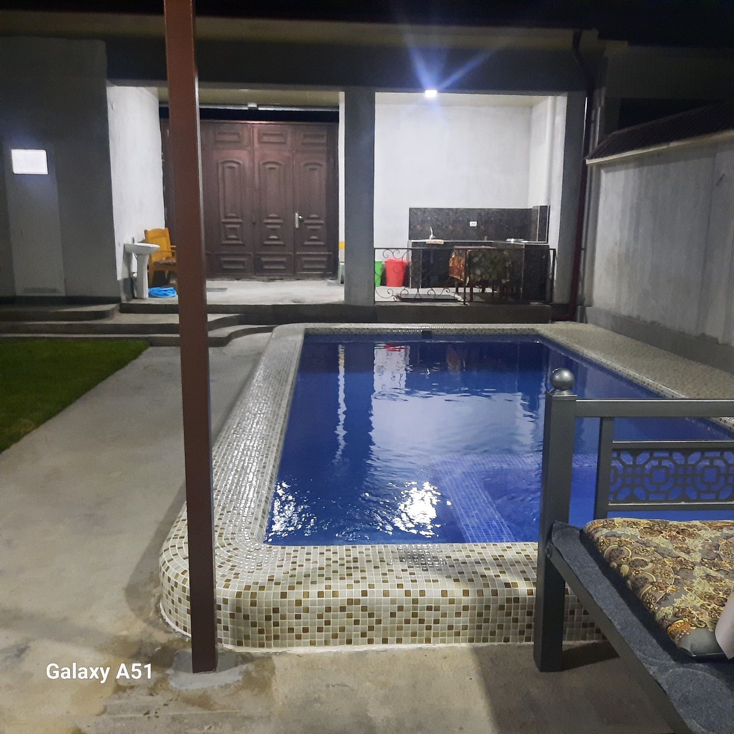 Dacha Oq Tosh Faqat Oilaviy ijarag7a beriladi