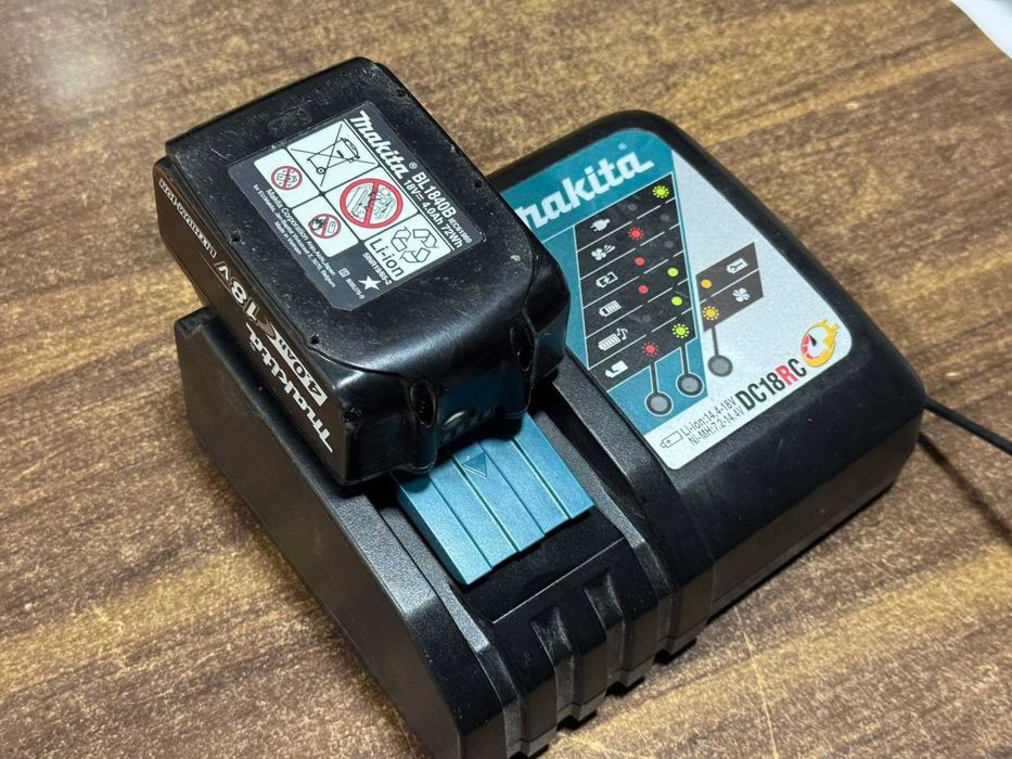 Продавам комплект Makita – винтоверт + батерия + зарядно