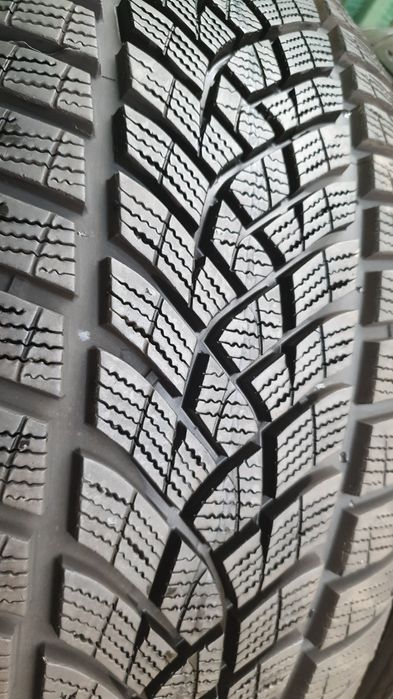 4 x anvelope iarna ca noi 245 50 18 Goodyear Ultragrip