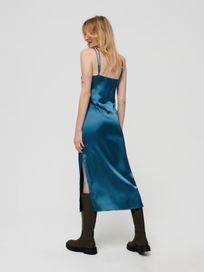 Сатенена синя рокля