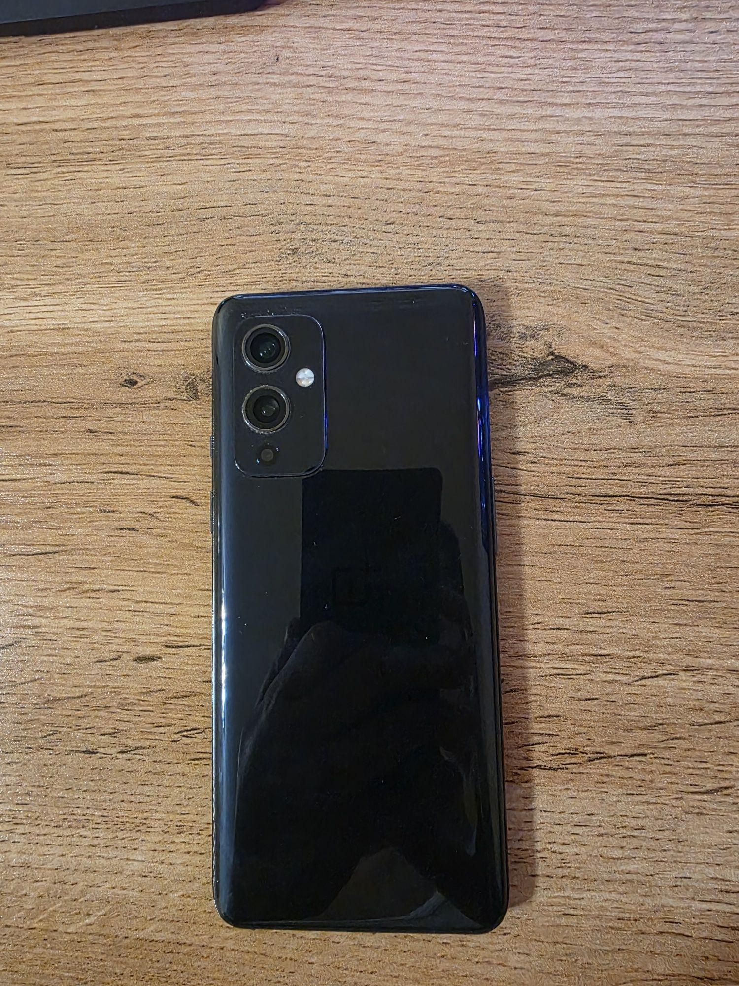 Продаю Oneplus 9 5G