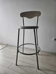 Scaun inalt de bar