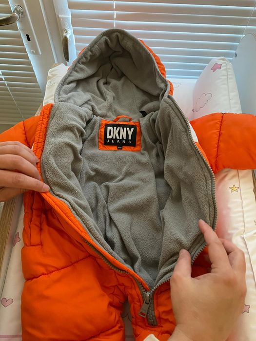 Космонавт DKNY Jeans