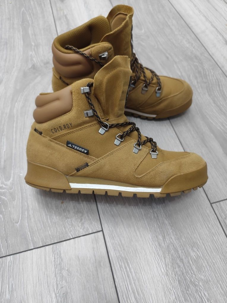 Продавам adidas Terrex SnowPitch Cold Ready
IH3664 Мъжки зимни обувки