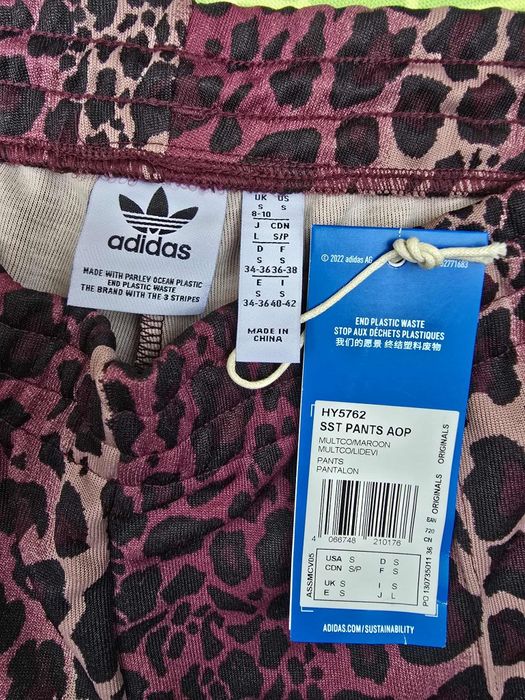 Compleu animal print Adidas