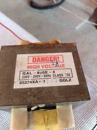 Vând un transformator electric Danger