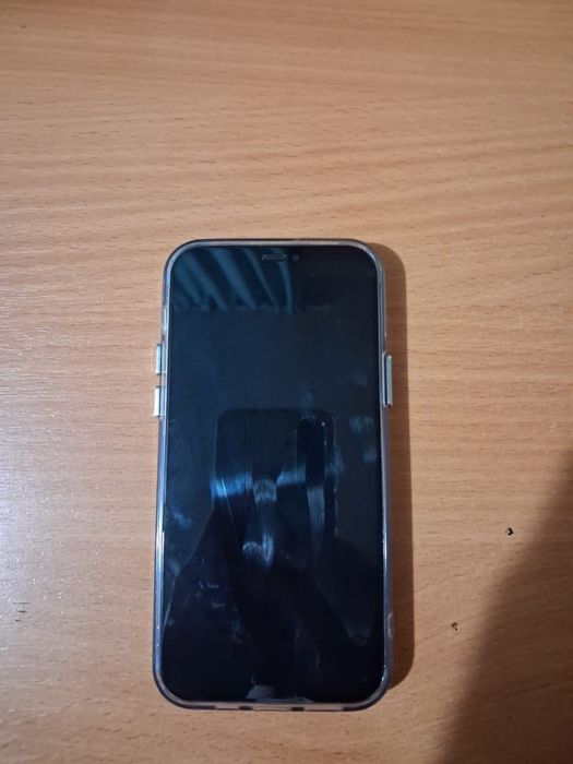 продам айфон 12