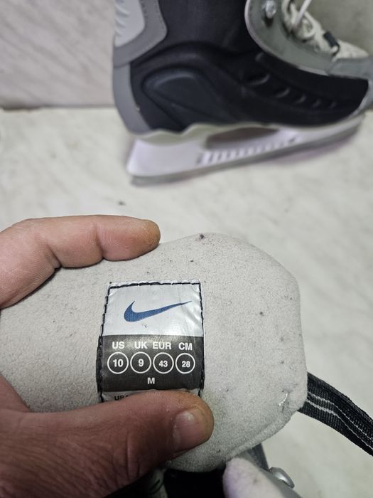 Patine 2069 hochei hockey Nike  marime  43 ( 28  cm)