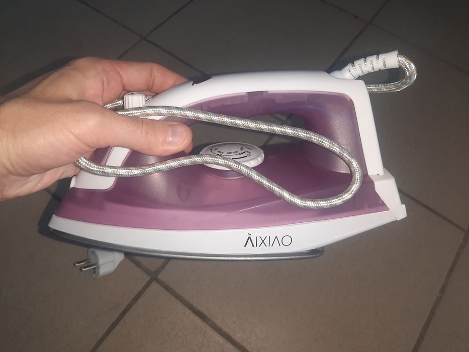 Новый утюг в упаковке