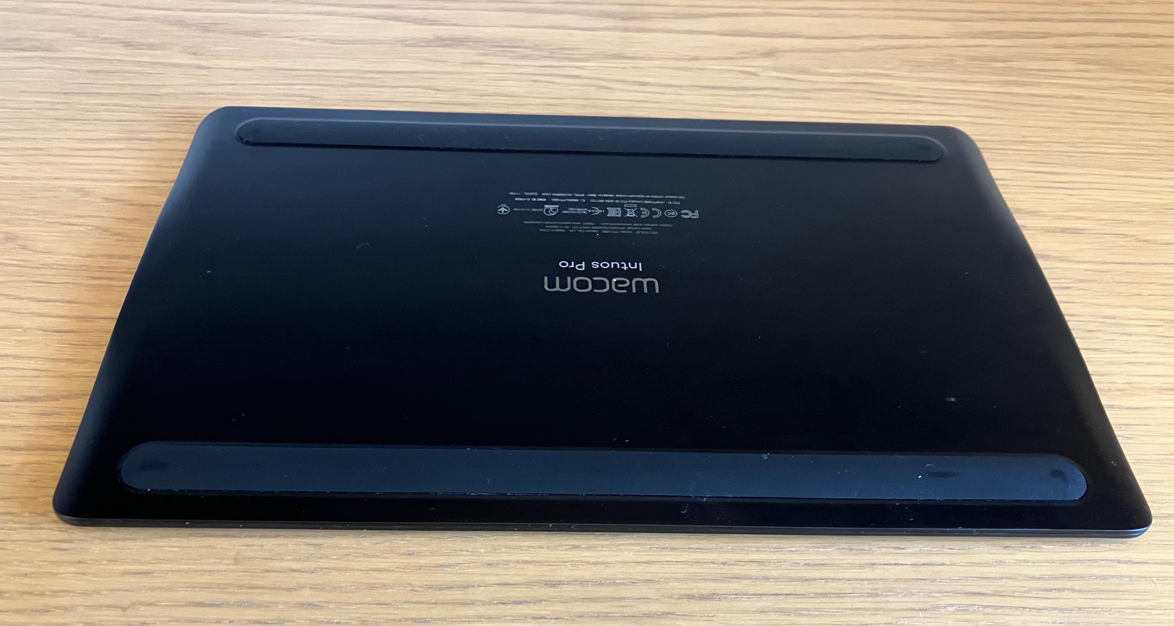 Графичен таблет Wacom Intuos Pro Medium (PTH-660) Pen Tablet (черен)
