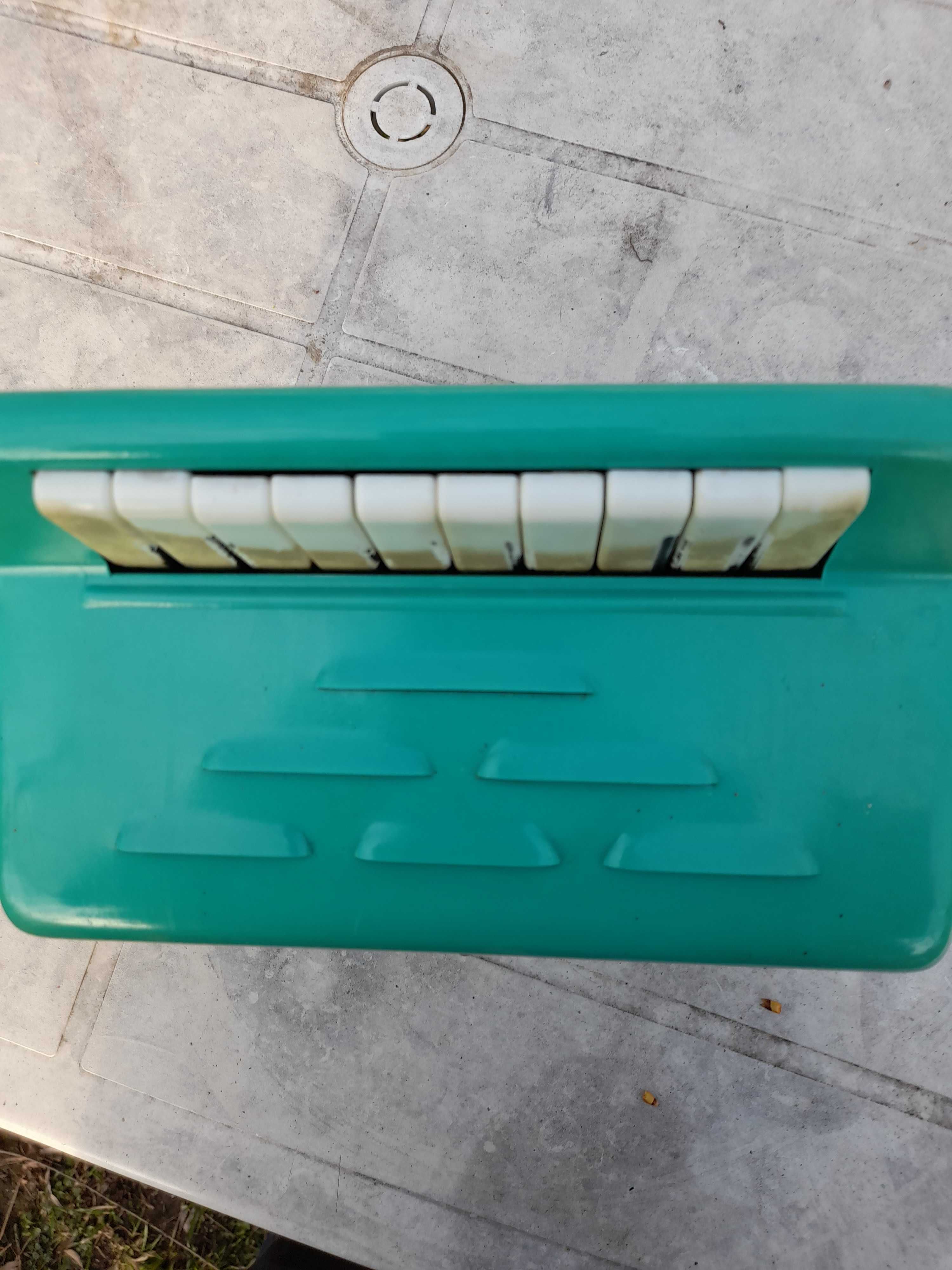 Acordeon jucarie din 1967