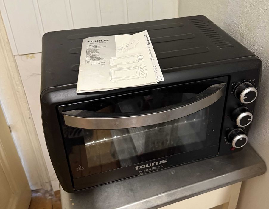 Малка електрическа фурна Taurus