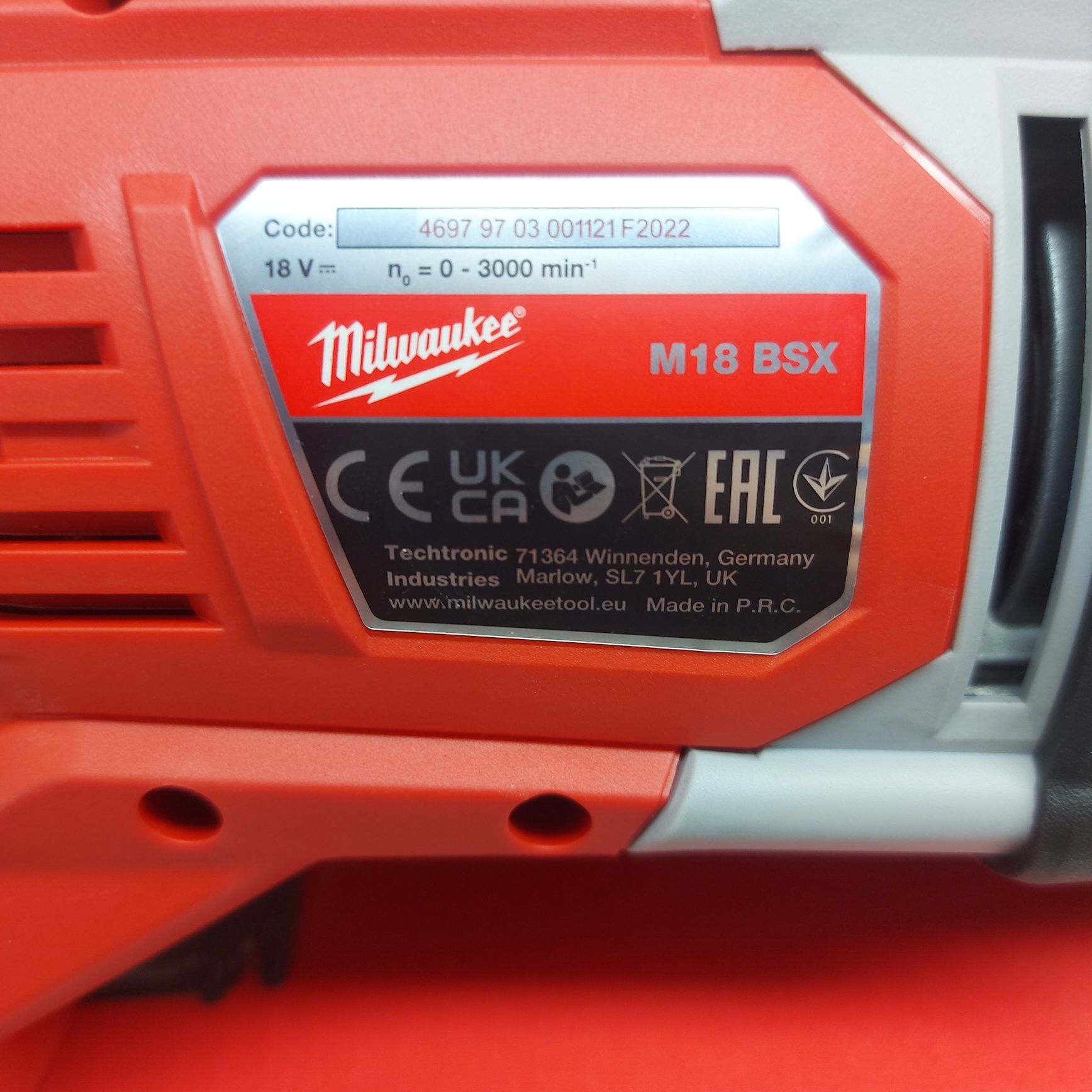 ПРОМОЦИЯ.Акумулаторен саблен трион Milwaukee M18 BSX-0