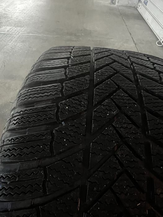 2 бр зимни гуми Bridgestone 245 45 17 Blizzak LM005 dot22