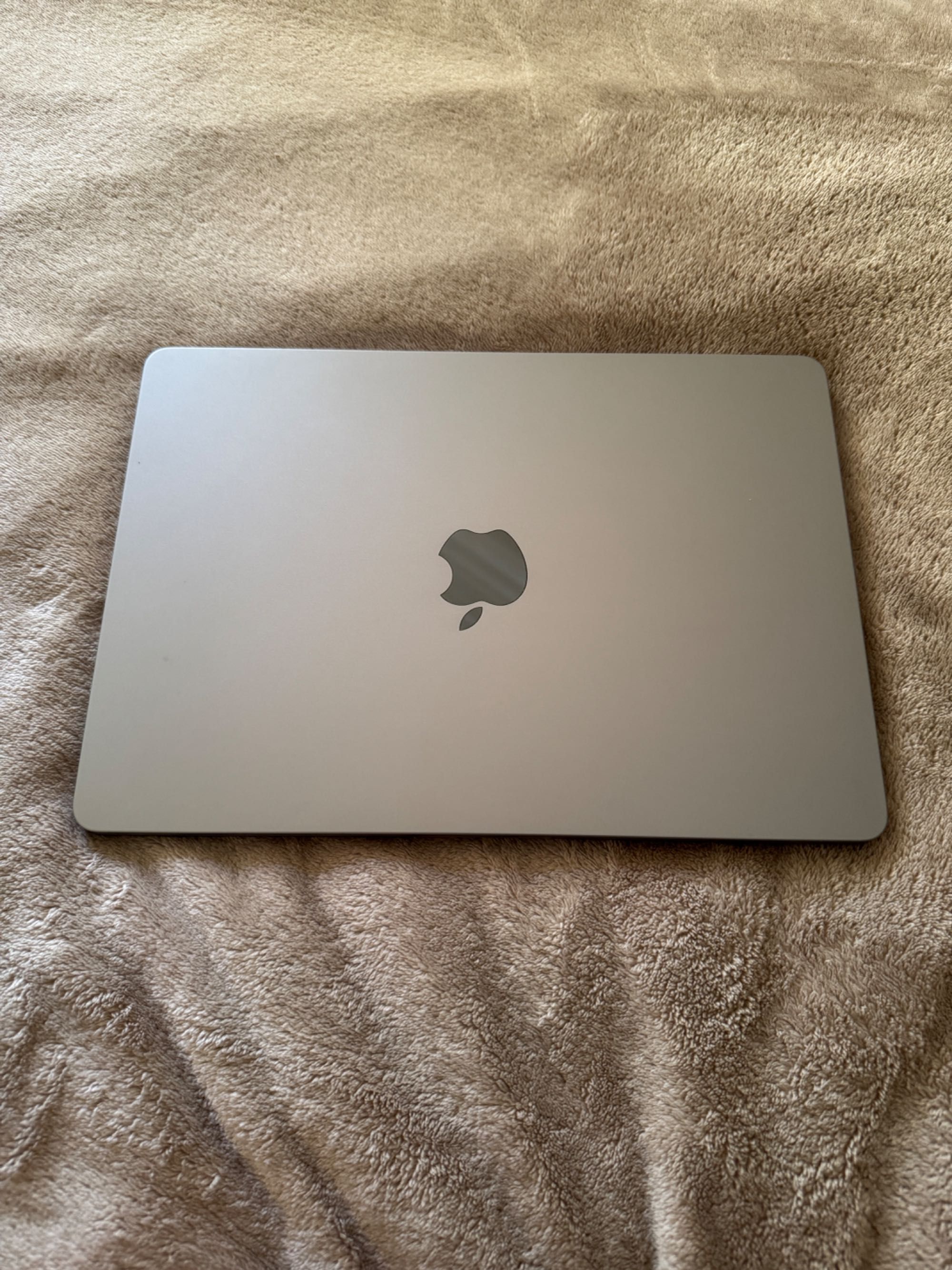 MacBook Air M2 [13,6”]