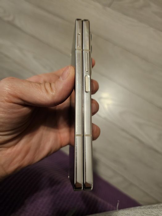 Samsung Galaxy Z fold  4 5G 512GB 12GB RAM