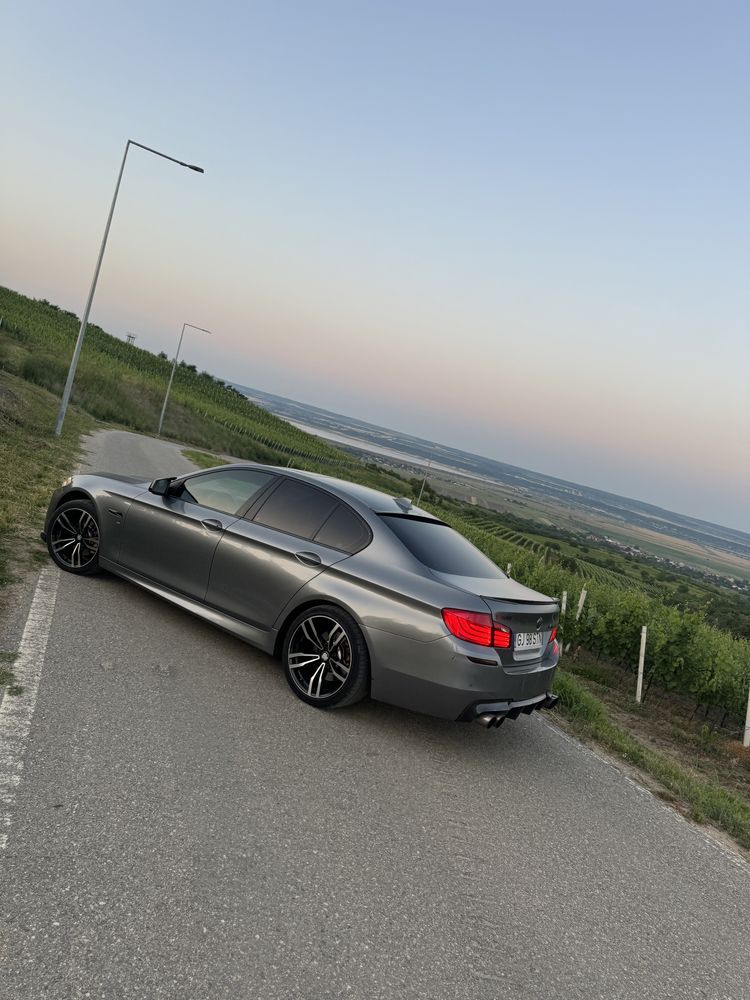 Vând BMW F10 520D