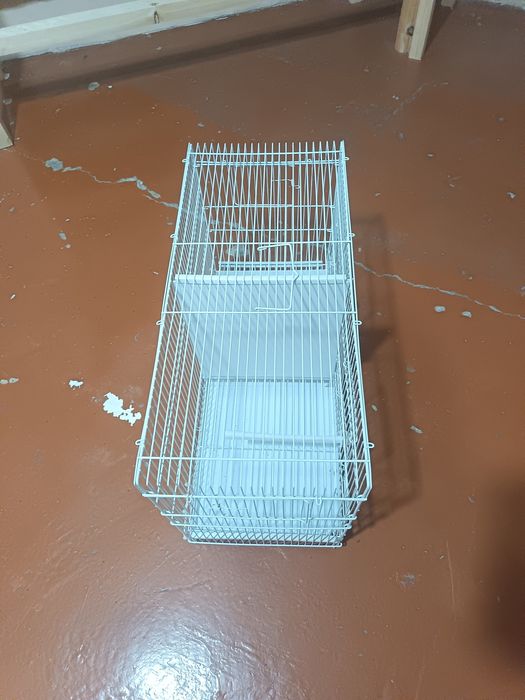 Kanareyka uchun parofka qafaslar sotiladilar