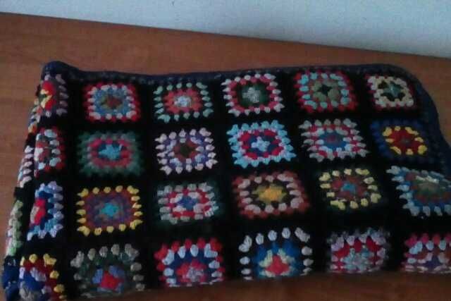 Шалте покривало за легло ръчно плетиво