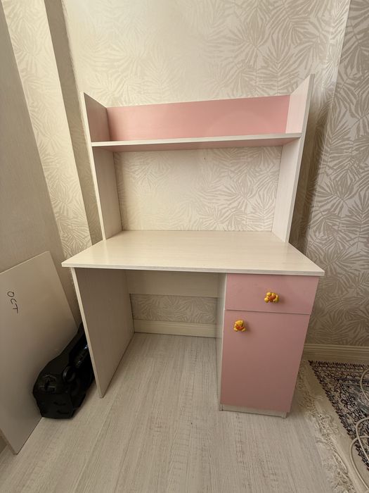 Продается детский столик.