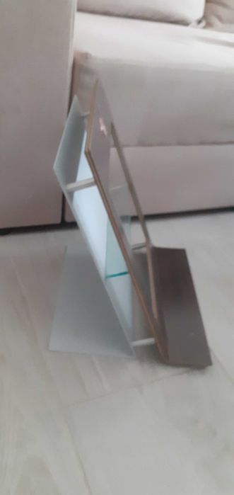 vitrina portabila din D