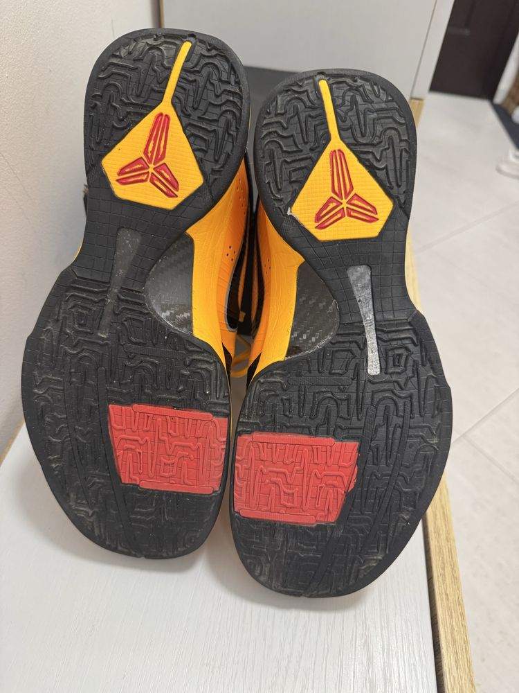 Баскетболни маратонки Kobe 5 Bruce Lee
