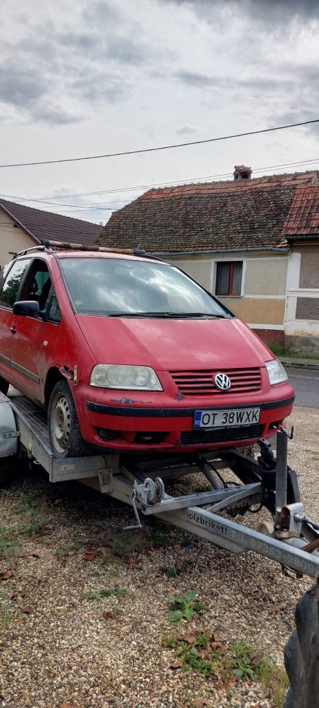 Vând Volkswagen Sharan 1.9 Tdi