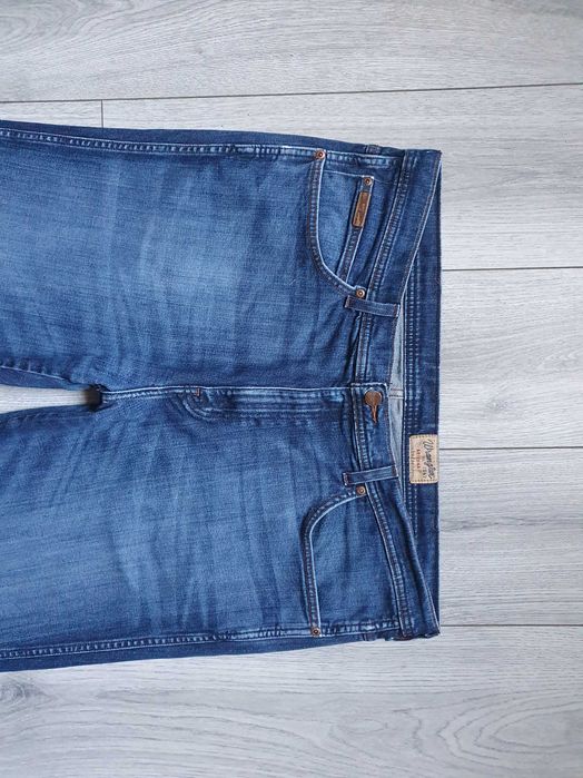 Blugi WRANGLER "Arizona Stretch" - Marime W42 L32 (Talie 107 cm)