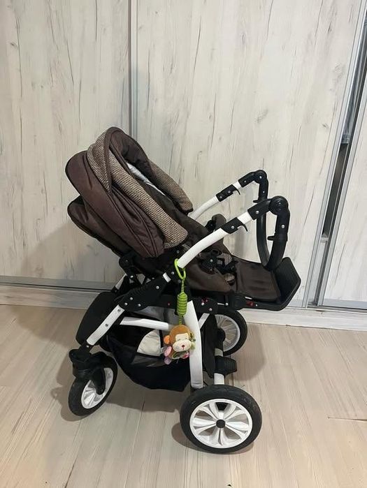 Lorelli Комбинирана количка MIA 3in1 /Въздушни гуми/Brown