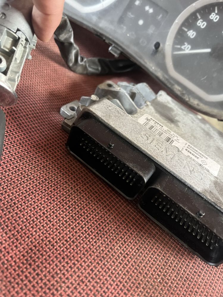 Kit pornire dacia logan 1,6 i 16 v 2008