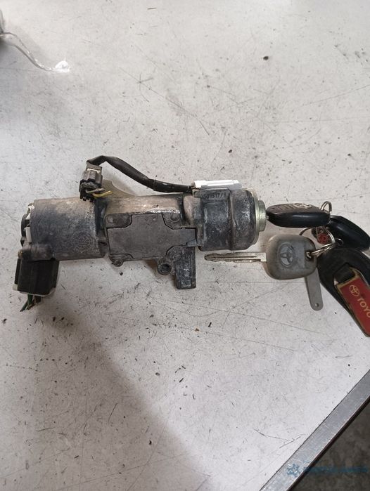 Contact cu cheie TOYOTA AVENSIS (_T25_) [ 2003 - 2008 ] OEM 05015178