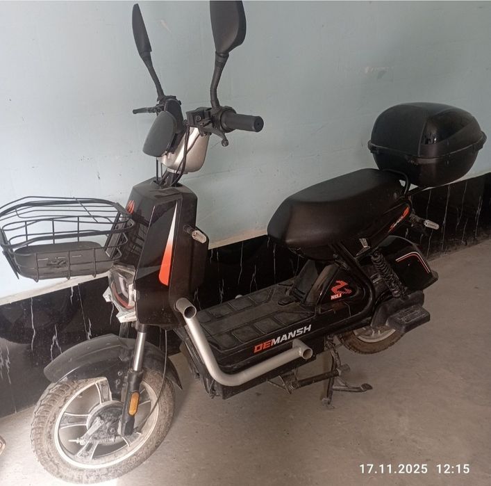 Скутер сотилади холати зур 6 та аккумулятор шошилинг