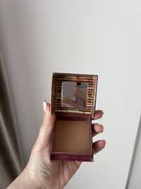 Bronzer benefit hoola