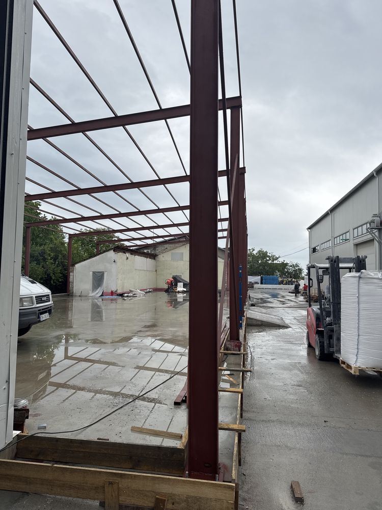Hala metalica 12x33x4 din profil ipe 220 intr o apa