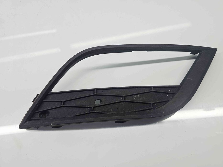 Grila proiector dreapta Seat Toledo 4 (KG3) [Fabr 2012-2018]
