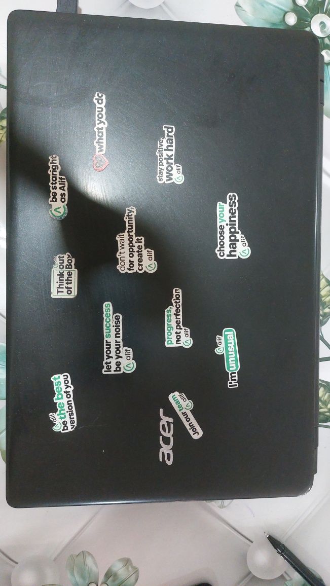 Acer va J4+ birgalikda