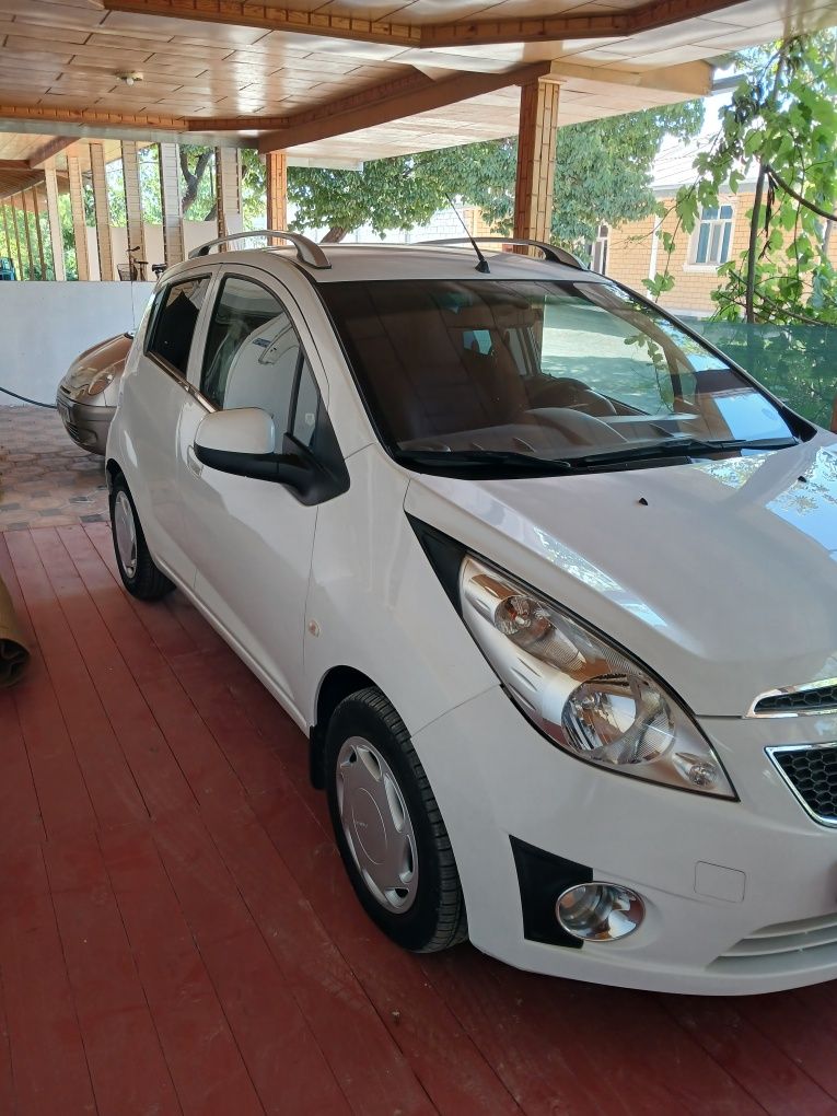 Chevrolet Spark sotiladi