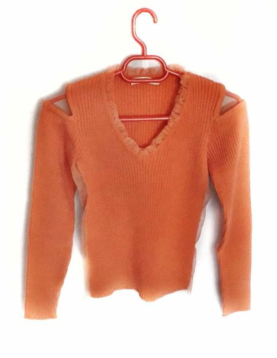 Pulover orange cu umeri transparenti