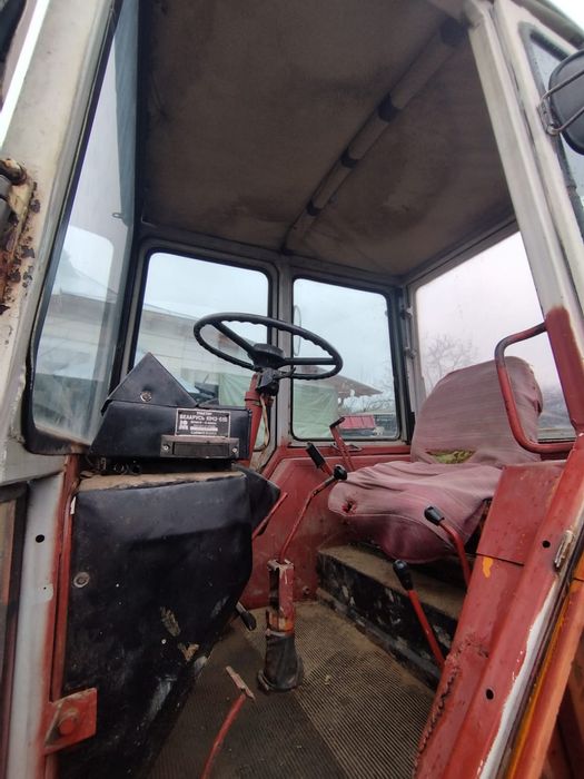 Vând tractor Belarus